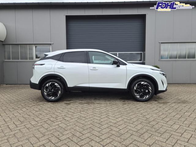 Nissan Qashqai 1.3 DIG-T MHEV 158 PS X-Tronic N-Connecta Teil-Leder PanoGlasdach Klimaautomatik Sitzheizung Lenkradheizung Navi ACC PDC v+h 360&deg;Kamera DAB Bluetooth Touchscreen Apple CarPlay Android Auto 18"LM 