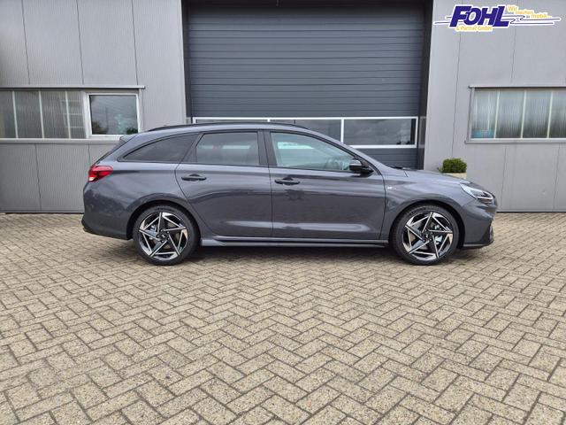 Hyundai i30 Kombi 1.6 T-GDI 150PS Automatik N-Line Sitzheizung Lenkradheizung Klimaautomatik Navi 10,3"-Touchscreen Bluelink Apple CarPlay + Android Auto PDC v+h R&uuml;ckf.Kamera 18-LM 