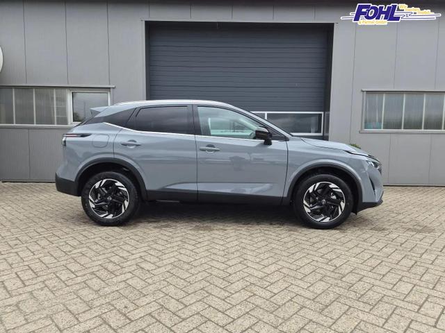Nissan Qashqai 1.3 DIG-T MHEV 158 PS X-Tronic N-Connecta Teil-Leder PanoGlasdach Klimaautomatik Sitzheizung Lenkradheizung Navi ACC PDC v+h 360&deg;Kamera DAB Bluetooth Touchscreen Apple CarPlay Android Auto 18"LM 