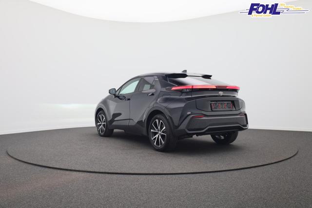Toyota C-HR 2.0-l-VVT-i 223PS PHEV Automatik Teamplayer Voll-LED elektr. Heckklappe Sitzheizung Lenkradheizung Klimaautomatik Navi Bluetooth wireless Apple CarPlay + Android Auto ACC PDC v+h R&uuml;ckf.Kamera 18"LM vollelektr. Reichweite 66KM 