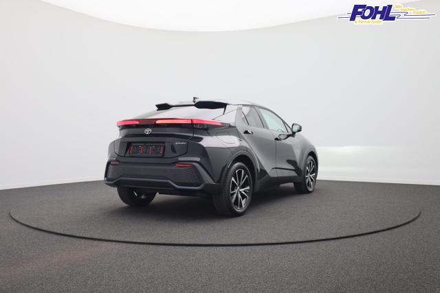 Toyota C-HR 2.0-l-VVT-i 223PS PHEV Automatik Teamplayer Voll-LED elektr. Heckklappe Sitzheizung Lenkradheizung Klimaautomatik Navi Bluetooth wireless Apple CarPlay + Android Auto ACC PDC v+h R&uuml;ckf.Kamera 18"LM vollelektr. Reichweite 66KM 