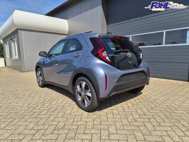 Toyota Aygo X Pure 1.5 Hybrid 116PS Automatik Sitzheizung Klimaautomatik R&uuml;ckf.Kamera AbstandsTempomat Nebelscheinw. Multifunktionslenkrad Bluetooth Touchscreen Apple CarPlay + Android Auto 2xKeyless 