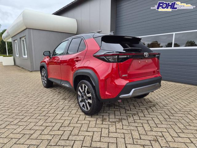 Toyota Yaris Cross 1.5-l 130PS HEV Automatik Style Matrix-LED 4xKamera elektr. Heckklappe Sitzheizung Lenkradheizung Klimaautomatik Navi Bluetooth wireless Apple CarPlay + Android Auto ACC PDC v+h 18"LM 