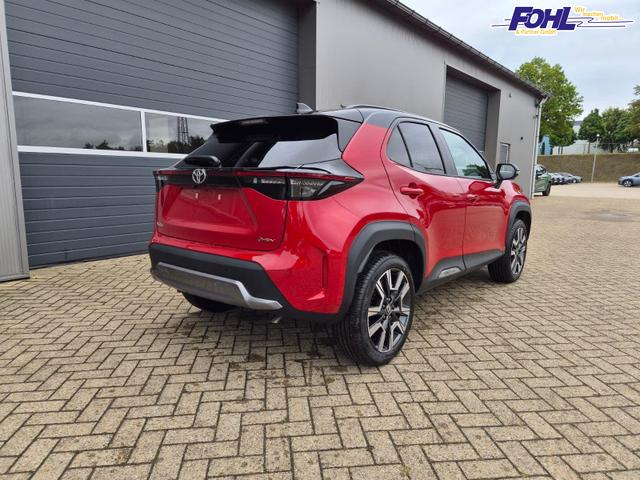Toyota Yaris Cross 1.5-l 130PS HEV Automatik Style Matrix-LED 4xKamera elektr. Heckklappe Sitzheizung Lenkradheizung Klimaautomatik Navi Bluetooth wireless Apple CarPlay + Android Auto ACC PDC v+h 18"LM 