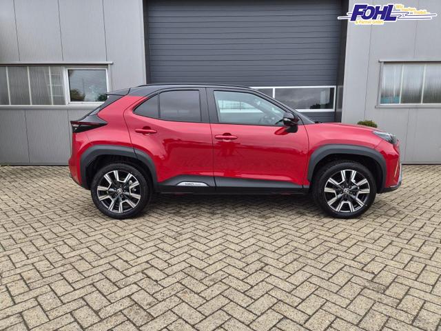 Toyota Yaris Cross 1.5-l 130PS HEV Automatik Style Matrix-LED 4xKamera elektr. Heckklappe Sitzheizung Lenkradheizung Klimaautomatik Navi Bluetooth wireless Apple CarPlay + Android Auto ACC PDC v+h 18"LM 