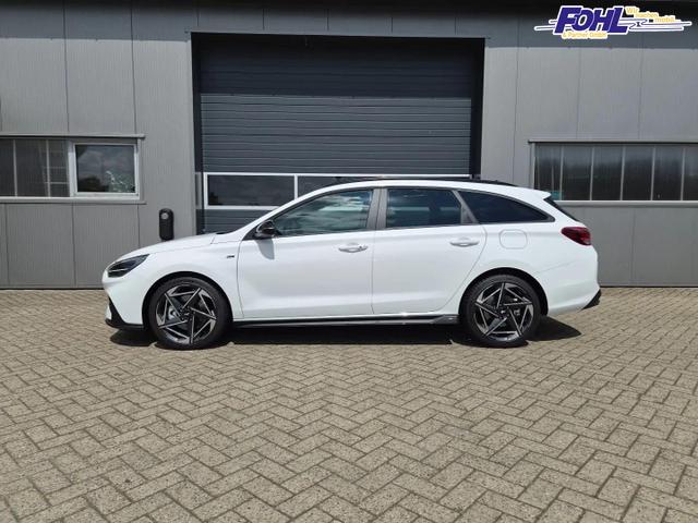 Hyundai i30 Kombi 1.6 T-GDI 150PS Automatik N-Line Sitzheizung Lenkradheizung Klimaautomatik Navi 10,3"-Touchscreen Bluelink Apple CarPlay + Android Auto PDC v+h R&uuml;ckf.Kamera 18-LM 