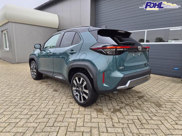 Toyota Yaris Cross 1.5-l 130PS HEV Automatik Style Matrix-LED 4xKamera elektr. Heckklappe Sitzheizung Lenkradheizung Klimaautomatik Navi Bluetooth wireless Apple CarPlay + Android Auto ACC PDC v+h 18"LM 