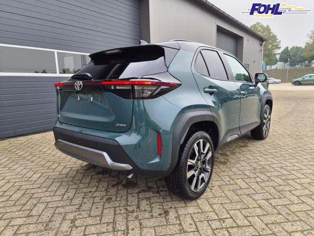 Toyota Yaris Cross 1.5-l 130PS HEV Automatik Style Matrix-LED 4xKamera elektr. Heckklappe Sitzheizung Lenkradheizung Klimaautomatik Navi Bluetooth wireless Apple CarPlay + Android Auto ACC PDC v+h 18"LM 