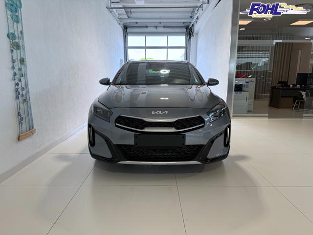 Kia XCEED Lunar Silver