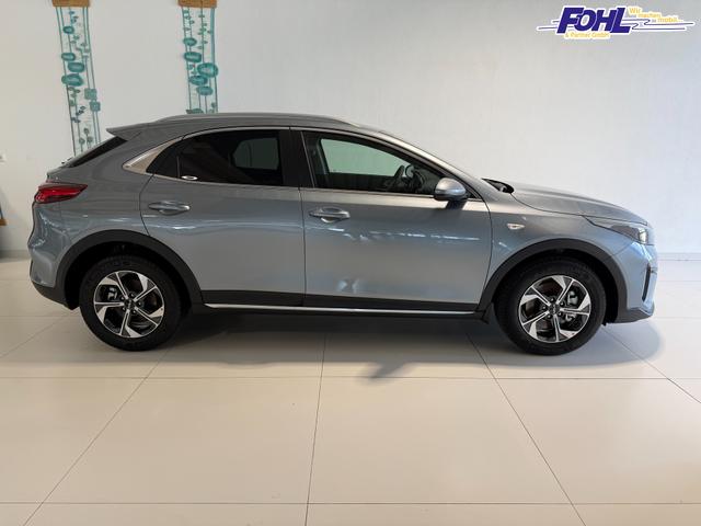 Kia XCEED Lunar Silver