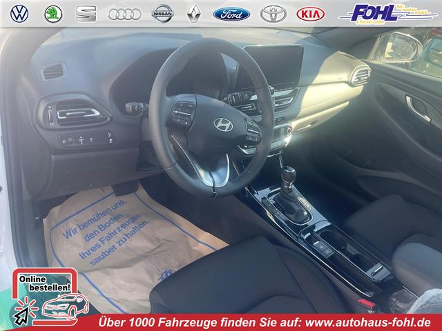 Hyundai i30 Kombi - 1.0 T-GDI DCT Family, Navi, ACC, Side, Winter, 17-Zoll, Klimaautomatik