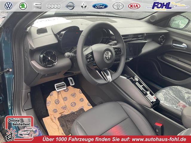 Alfa Romeo Junior - Ibrida 1.2 VGT 48V-Hybrid (100kW) Speciale Speciale, 18-Zoll, Kamera, el. Klappe, Sitzheizung