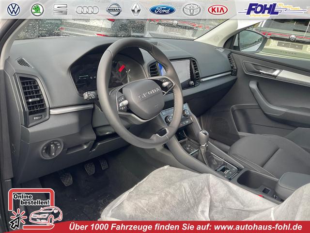Skoda Karoq - Selection 1.5 TSI 130 Jahre, AHK, el. Klappe, Kamera, Ladeboden, Winter