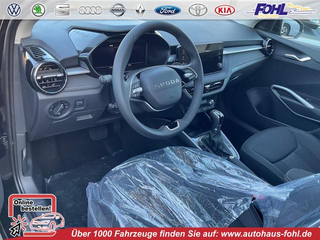 Skoda Fabia - Selection 1.0 TSI DSG 130 Jahre, LED, Kamera, ACC, Side, Ladeboden, Winter