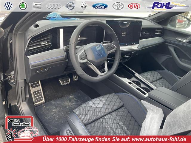 Volkswagen Passat Variant - 2.0 TDI 142 kW 4Motion R-Line DSG 4M Black, AHK, IQ.Light, HUD, 19-Zoll, AreaView, Navi, Side