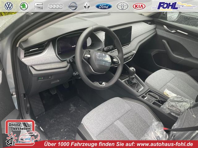 Skoda Octavia Combi - 1.5 TSI 110 kW Selection Selection, AHK, LED, Side, ACC, Kamera, Winter, 17-Zoll