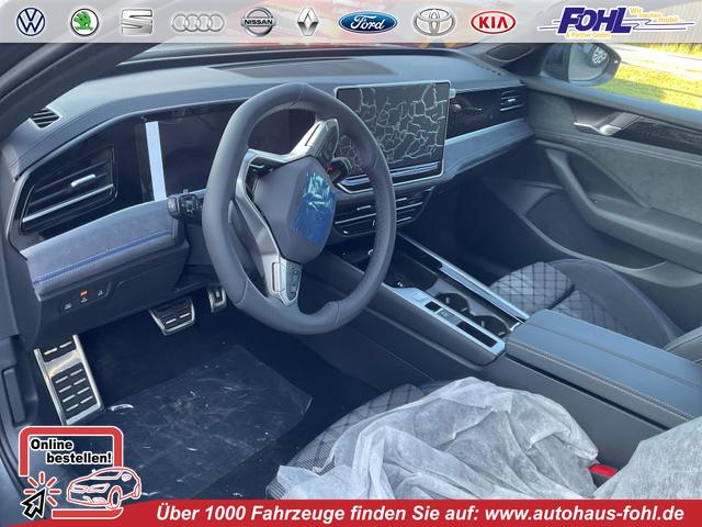 Volkswagen Passat Variant - 2.0 TSI 150 kW R-Line DSG Black, Pano, AHK, Navi, IQ.Light, Side, Kamera, el. Klappe, 19-Zoll, 5 J.-Garantie