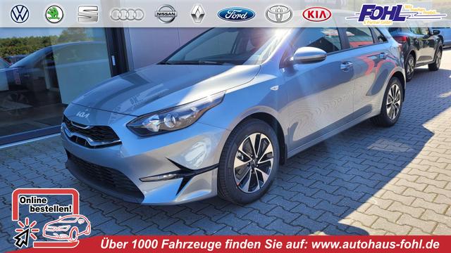 Kia Ceed - Silver 1.5 Silver*Navi*Shzg*Lhzg*PDC*Cam*16Zoll*