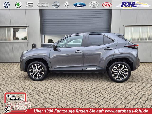 Toyota Yaris Cross - 1.5VVT-iE 130PS Automatik Teamplayer Klimaautomatik Sitzheizung Lenkradheizung PDC v+h Rückf.Kamera 17-LM abged.Scheiben 2xKeyless DAB+ Bluetooth Touchscreen Apple CarPlay Android Auto