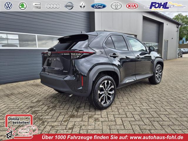 Toyota Yaris Cross - 1.5VVT-iE 130PS Automatik Teamplayer Klimaautomatik Sitzheizung Lenkradheizung PDC v+h Rückf.Kamera 17-LM abged.Scheiben 2xKeyless DAB+ Bluetooth Touchscreen Apple CarPlay Android Auto