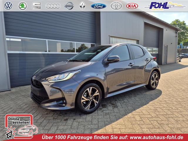 Toyota Yaris - 1.5VVT-iE 116PS Automatik Teamplayer Klimaautomatik Sitzheizung Lenkradheizung Rückf.Kamera 16-LM abged.Scheiben 2xKeyless DAB+ Bluetooth Touchscreen Apple CarPlay Android Auto ACC