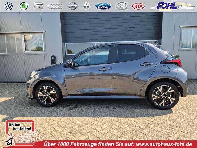 Toyota Yaris - 1.5VVT-iE 116PS Automatik Teamplayer Klimaautomatik Sitzheizung Lenkradheizung Rückf.Kamera 16-LM abged.Scheiben 2xKeyless DAB+ Bluetooth Touchscreen Apple CarPlay Android Auto ACC