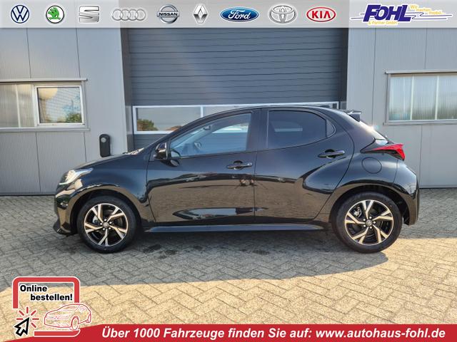 Toyota Yaris - 1.5VVT-iE 116PS Automatik Teamplayer Klimaautomatik Sitzheizung Lenkradheizung Rückf.Kamera 16-LM abged.Scheiben 2xKeyless DAB+ Bluetooth Touchscreen Apple CarPlay Android Auto ACC