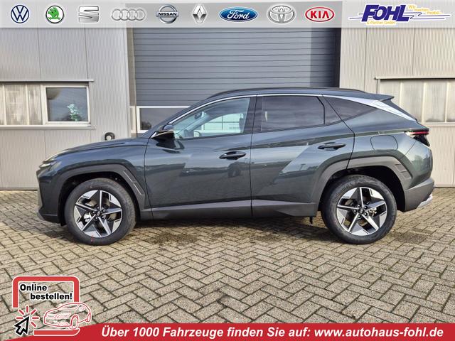 Hyundai TUCSON - Trend 1.6 T-GDI 150PS Automatik TZ 2026 Teil-Leder Sitzheizung v+h Lenkradheizung Klimaautomatik Navi Touchscreen DAB+ Apple CarPlay + Android Auto PDC R&uuml;ckf.-Kamera Matrix-LED-Scheinw.