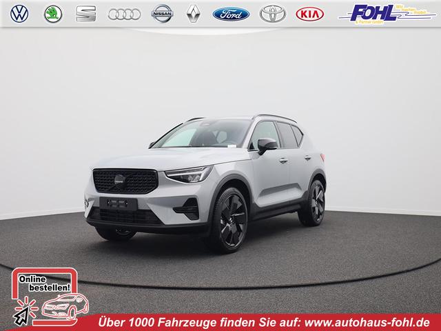 Volvo XC40 - 2.0 Black Edition Plus B4 Mild-Hybrid 197PS Automatik elektr. PanoDach R&uuml;ckf.Kamera PDC v+h ACC el.Heckklappe Harman/Kardon-Sound Klimaautomatik Sitzheizung Lenkradheizung Apple CarPlay Android Auto 20-LM