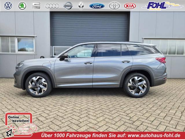 Skoda Kodiaq - Sportline 1.5 TSI 204PS PHEV DSG schwenkb. AHK elektr. PanoDach HUD Alcantara PDC v+h 360&deg;Kamera CANTON Sound Klimaautomatik Sitzheizung Lenkradheizung Navi Apple CarPlay Android Auto 2xKeyless 19"LM vollelektr. Reichweite 116KM