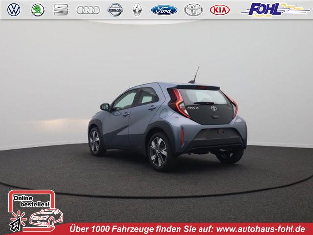 Toyota Aygo X - Pure 1.5 Hybrid 116PS Automatik Sitzheizung Klimaautomatik AbstandsTempomat Multifunktionslenkrad Radio Bluetooth Touchscreen Apple CarPlay + Android Auto