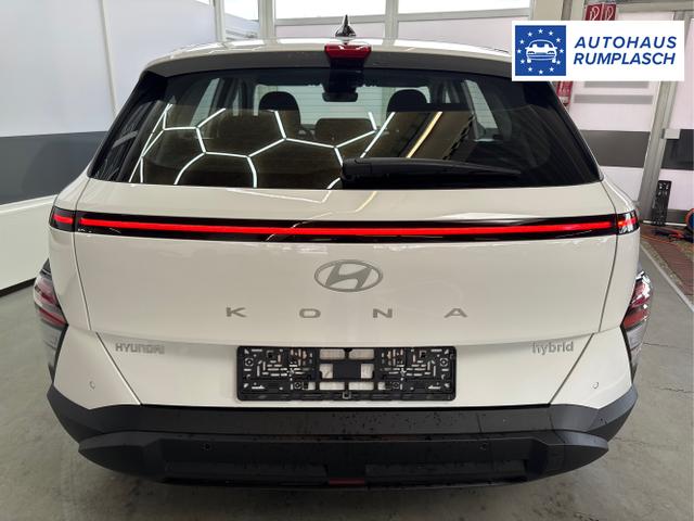 Hyundai / KONA / Weiß / / / DCT ACC NAVI RFK Smart Key