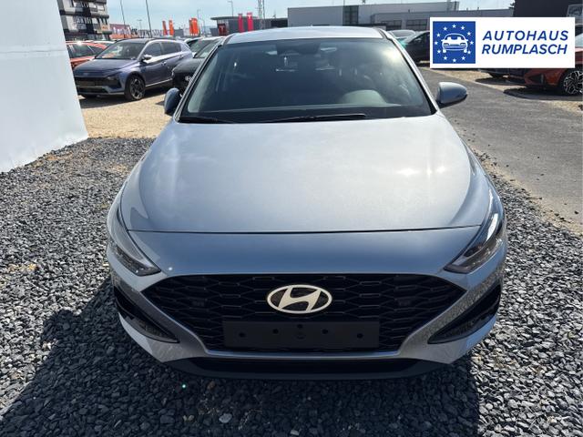Hyundai / i30 / Weiß / / / 