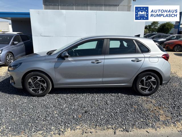 Hyundai / i30 / Weiß / / / 