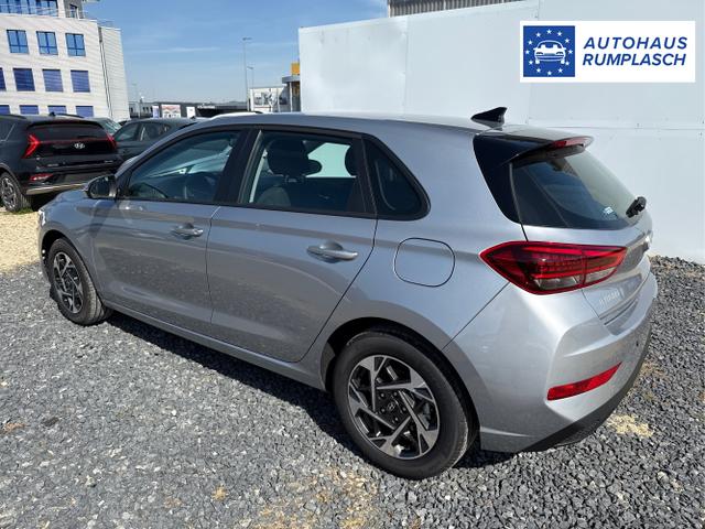 Hyundai / i30 / Weiß / / / 