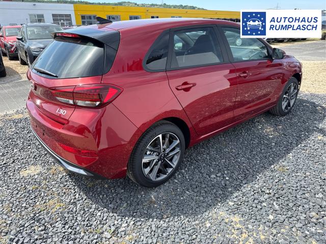 Hyundai / i30 / Weiß / / / 