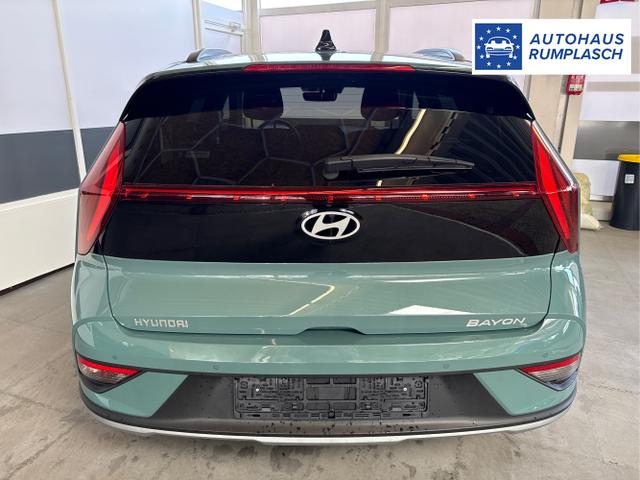 Hyundai / BAYON / Grün / / / NAVI SHZ RFK PDC KLIMAAUTOMATIK