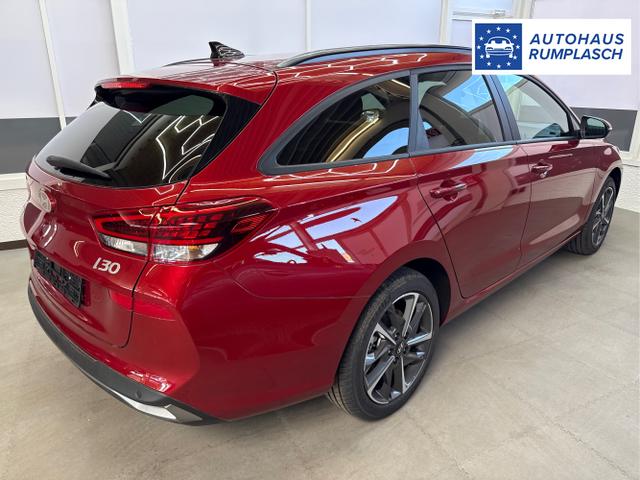 Hyundai / i30 / Rot / / / EDITION NAVI SHZ KLIMAAUTOMATIK RFK LED PDC v+h
