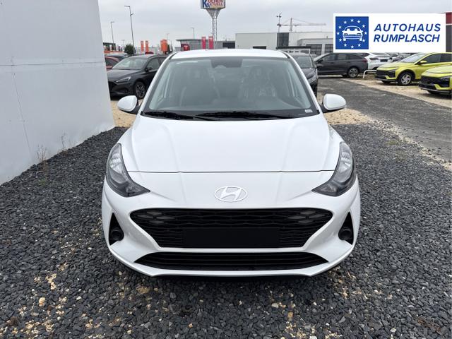 Hyundai / i10 / Weiß / / / AUT NAVI SHZ TEMPOMAT 