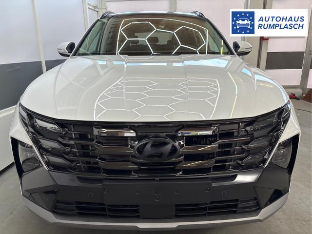 Hyundai / TUCSON / Weiß / / / PANO SHZ v+h 18 ALU