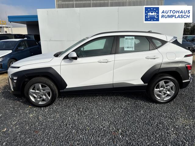Hyundai / KONA / Weiß / / / DCT 198PS NAVI SHZ ACC PDC v+h 