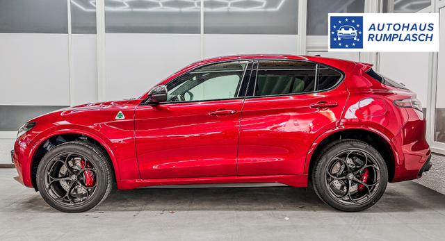 Alfa Romeo Stelvio QUADRIFOGLIO VERDE AKRAPOVIC Technologie-Paket 