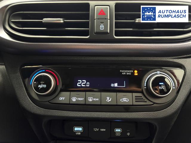 Hyundai i10 PREMIUM AUT SHZ SMART KEY KLIMAAUTOMATIK AMBIENTE ALU RFK PDC NAVI 