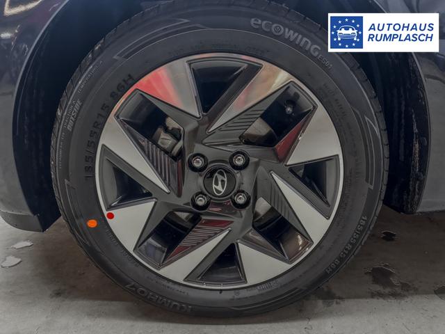 Hyundai i10 PREMIUM AUT SHZ KLIMAAUTOMATIK AMBIENTE ALU RFK PDC NAVI 