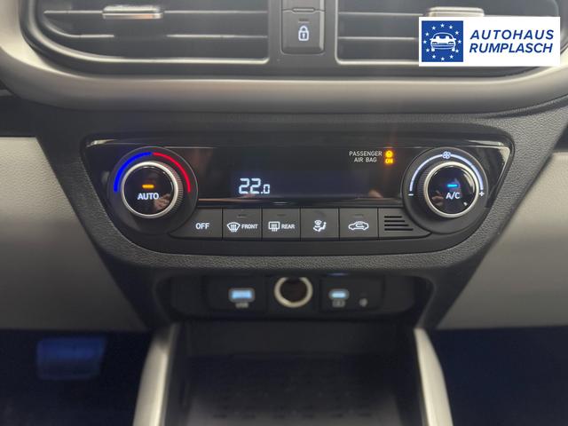 Hyundai i10 PREMIUM AUT SHZ KLIMAAUTOMATIK AMBIENTE ALU RFK PDC NAVI 