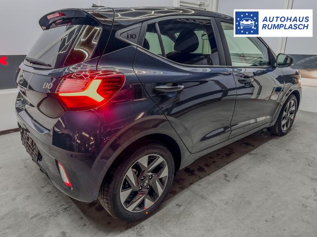 Hyundai i10 PREMIUM AUT SHZ KLIMAAUTOMATIK AMBIENTE ALU RFK PDC NAVI 