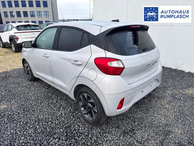 Hyundai / i10 / Grau / / / AUT NAVI SHZ RFK TEMPOMAT 