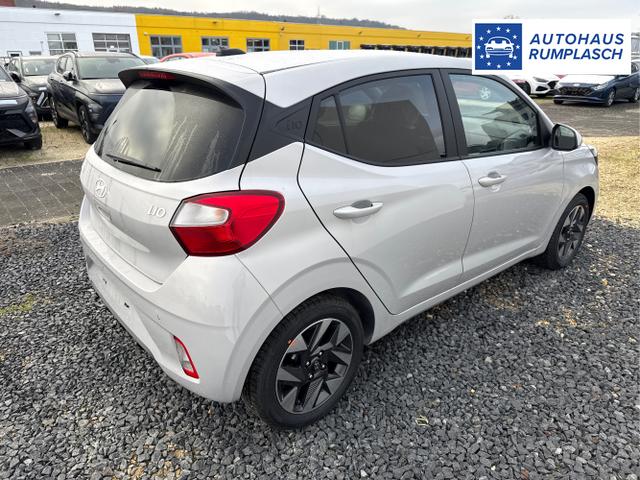 Hyundai / i10 / Grau / / / AUT NAVI SHZ RFK TEMPOMAT 