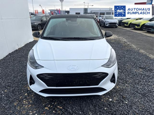 Hyundai / i10 / Wei&szlig; / / / AUT SHZ SMART KEY KLIMAAUTOMATIK AMBIENTE ALU RFK PDC NAVI 