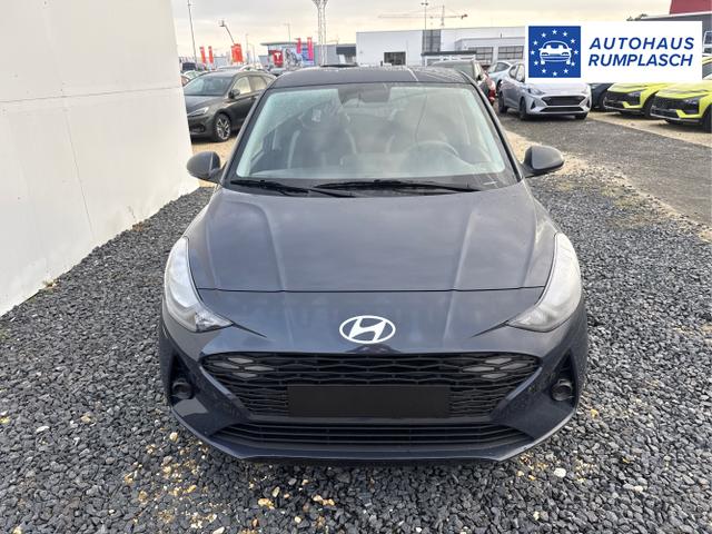 Hyundai / i10 / Grau / / / AUT NAVI SHZ RFK TEMPOMAT 